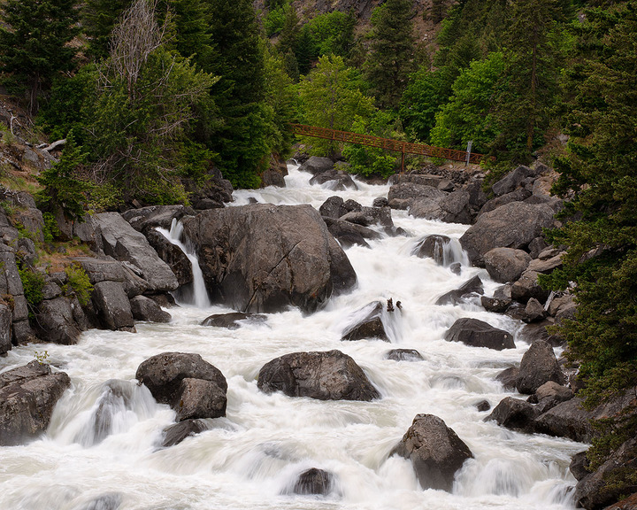 Serious flow at Icicle Creek