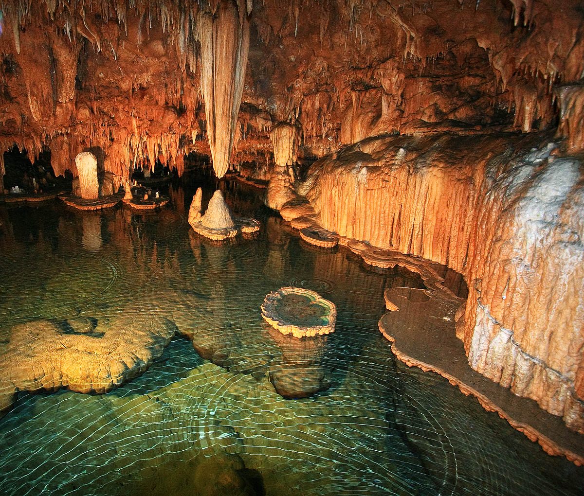Onondaga Cave