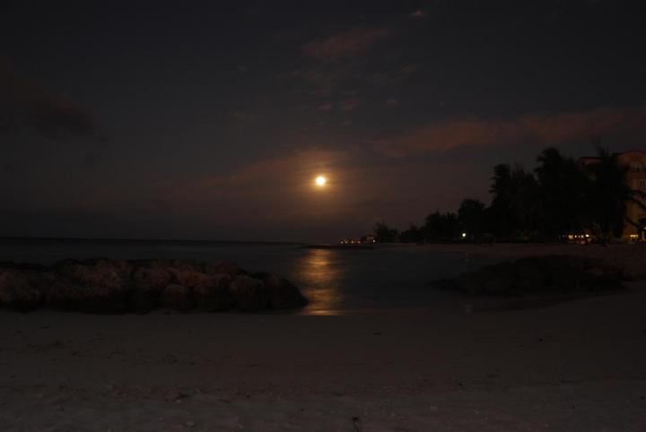 Full  moon  in Barbados