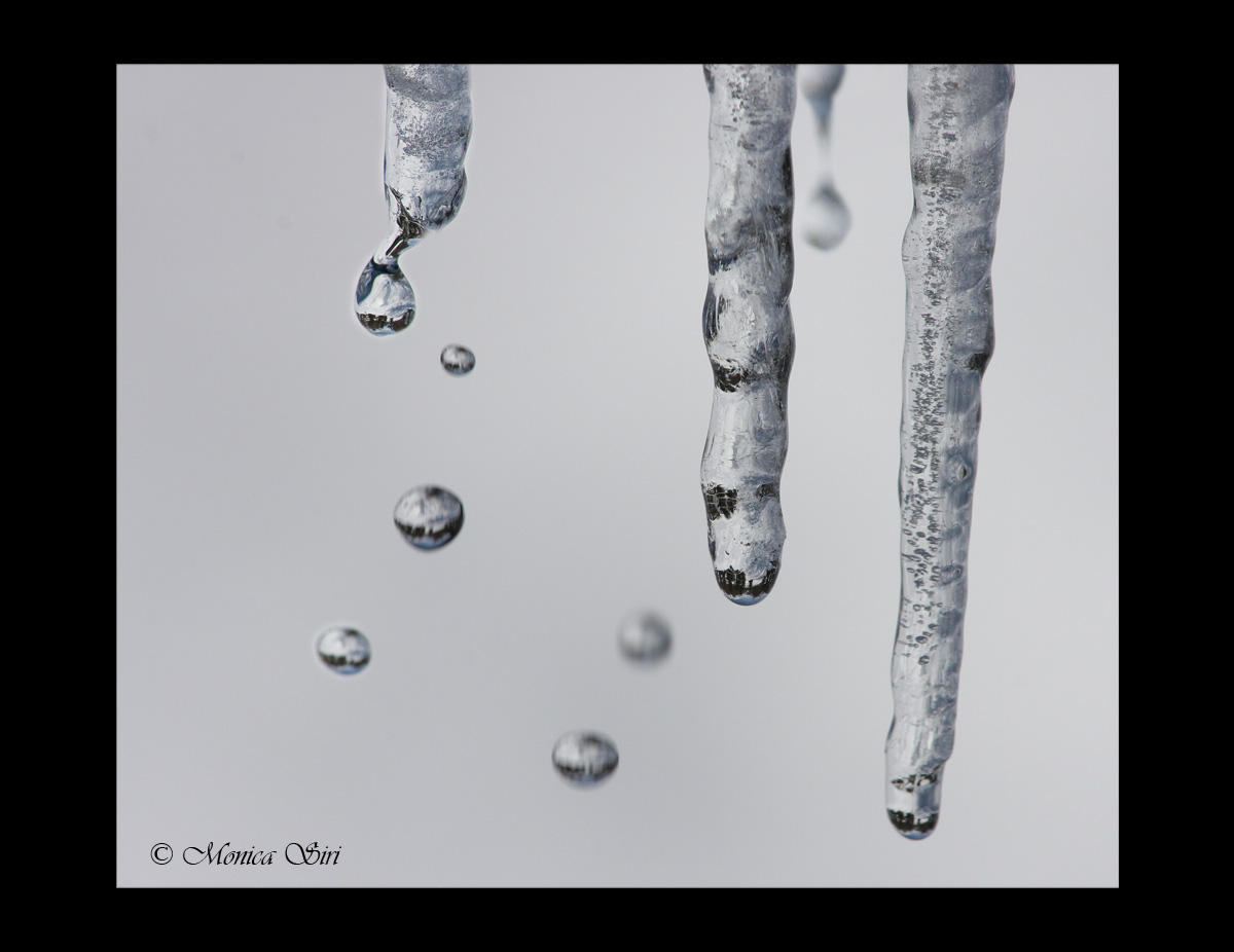 From Ice to Droplets