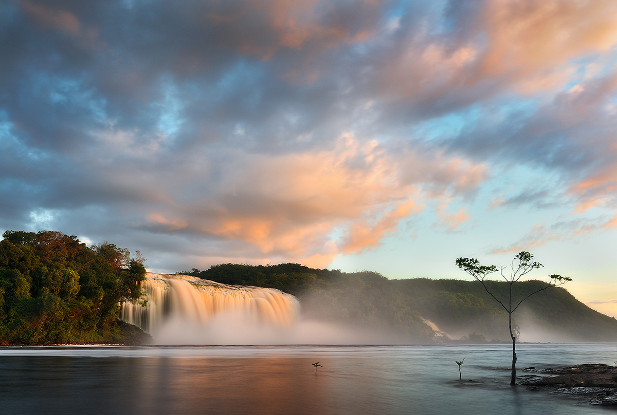 Salto Hacha Sunset