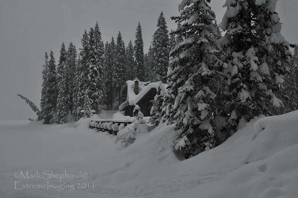 Lodge in White