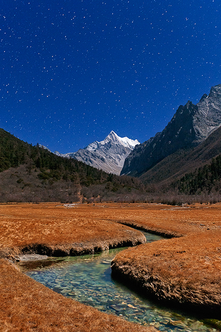 Shangri La Moonlight