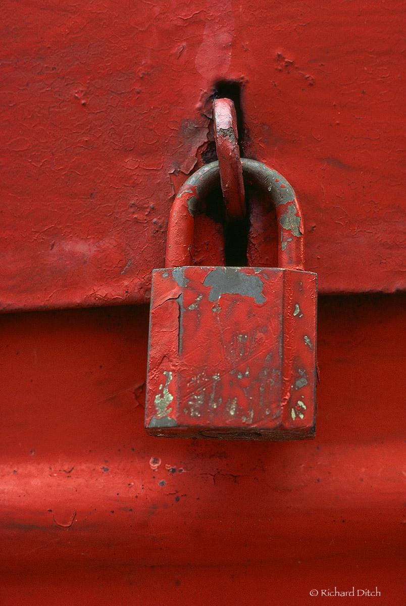 WC533 - Mono Padlock