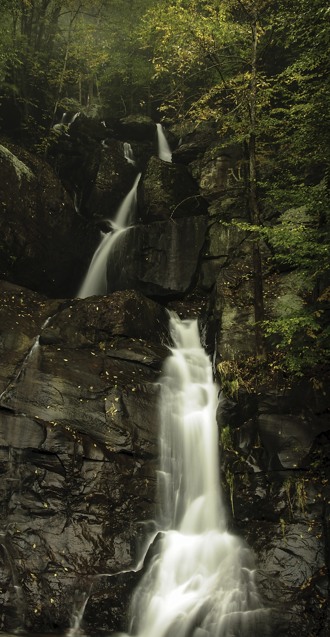waterfalls on top of a w