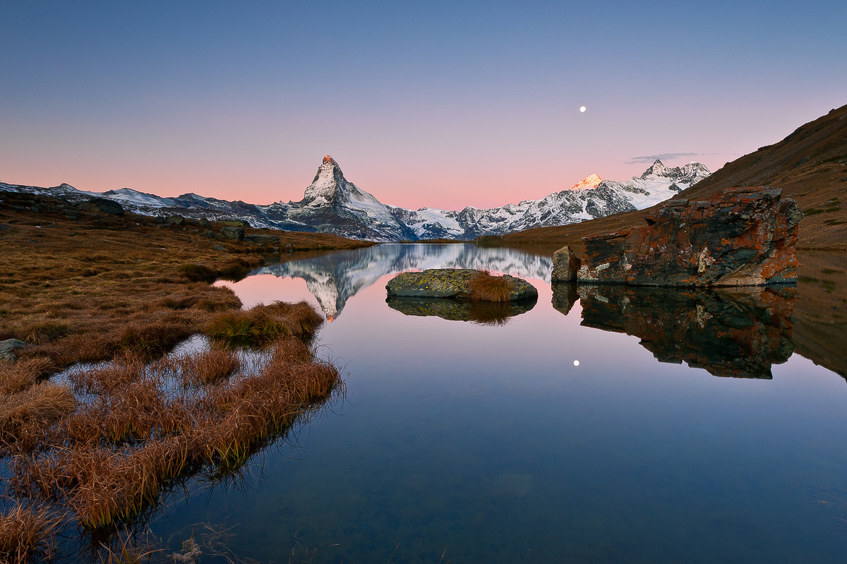 Full Moon Dawn