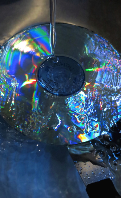 cd, knife & water insink