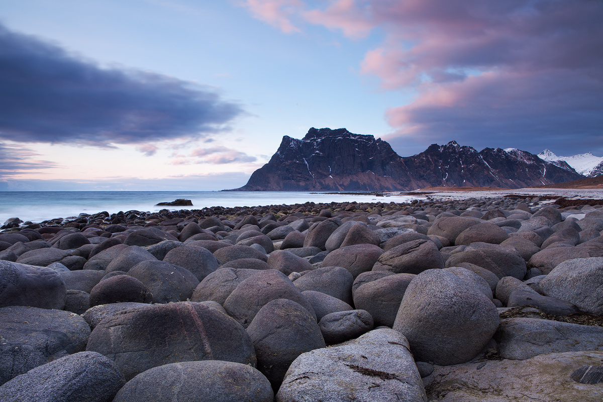 Uttakleiv Boulders