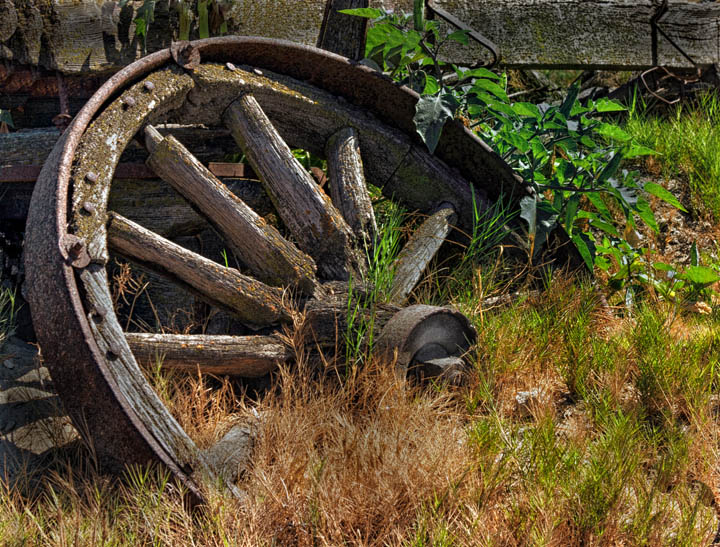 Old Wagon Wheel