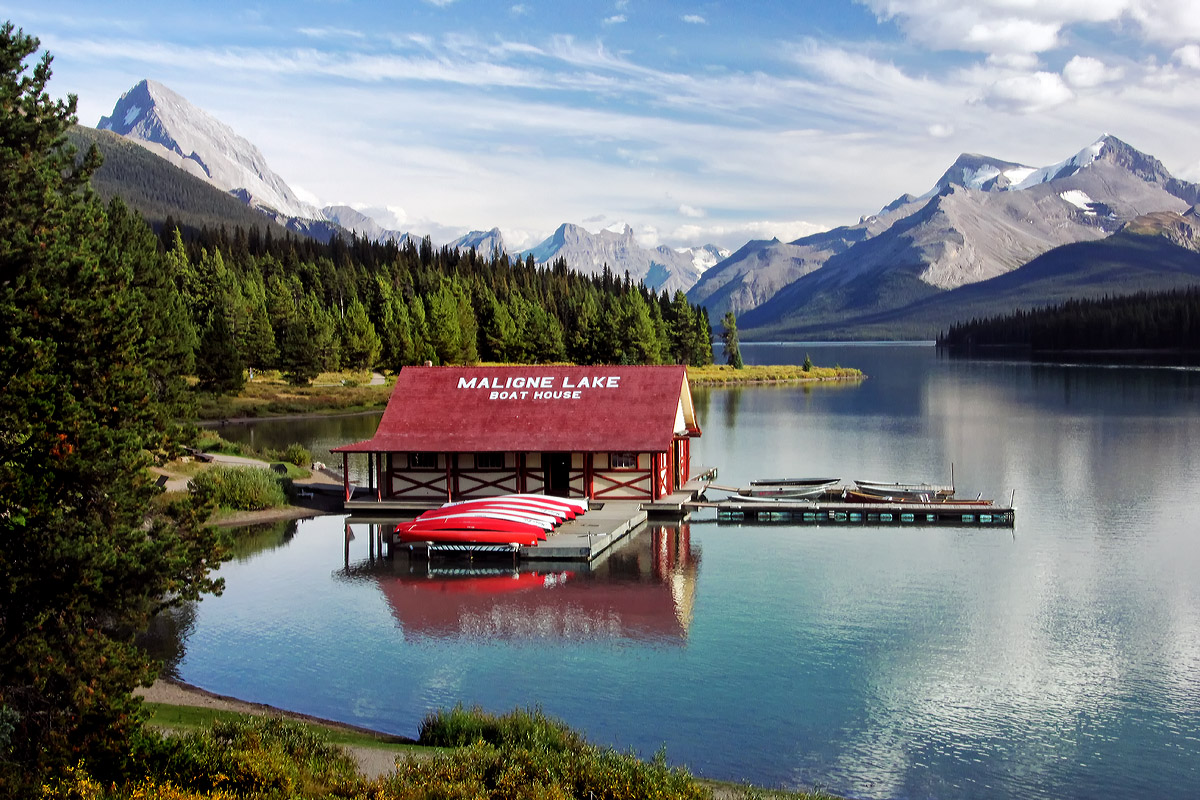 Maligne Lake 