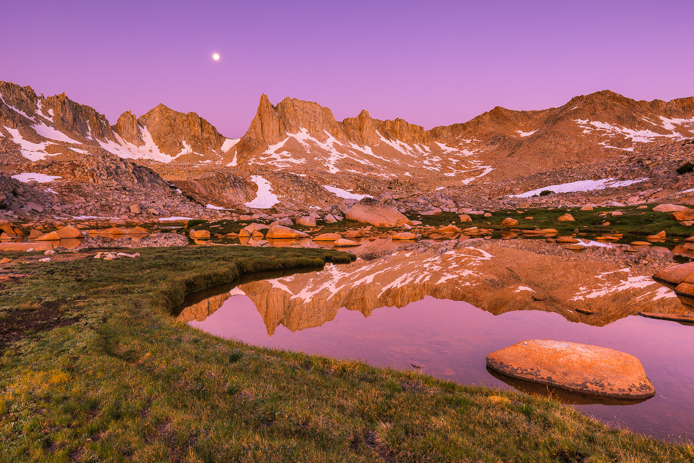 Sierra Moonset II