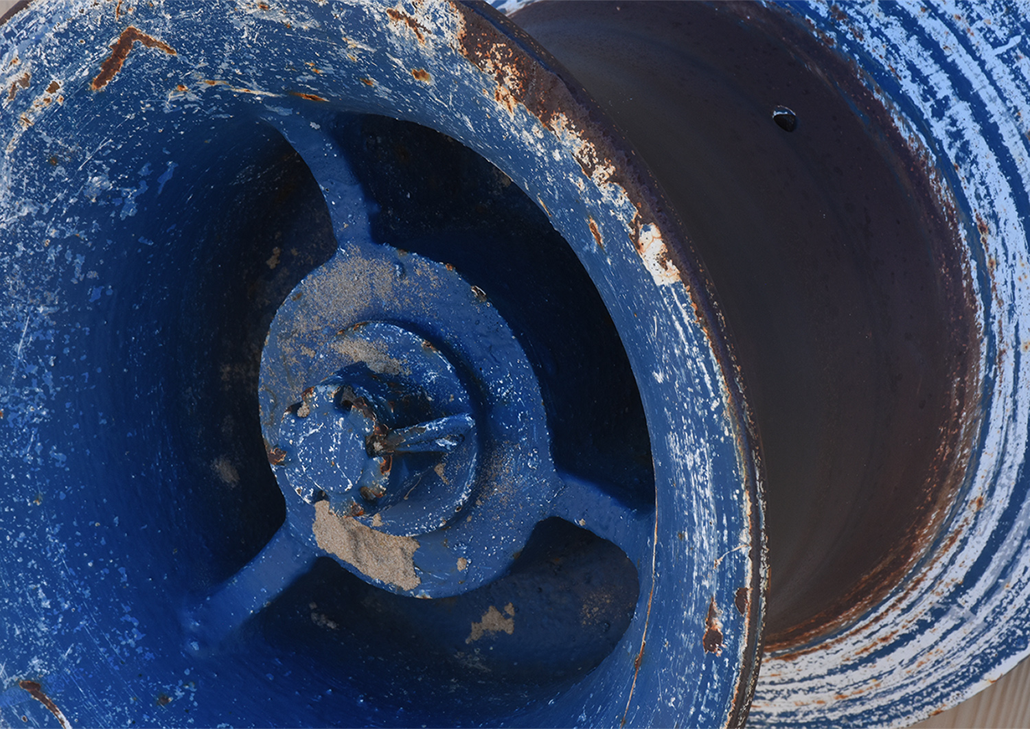 Blue spool