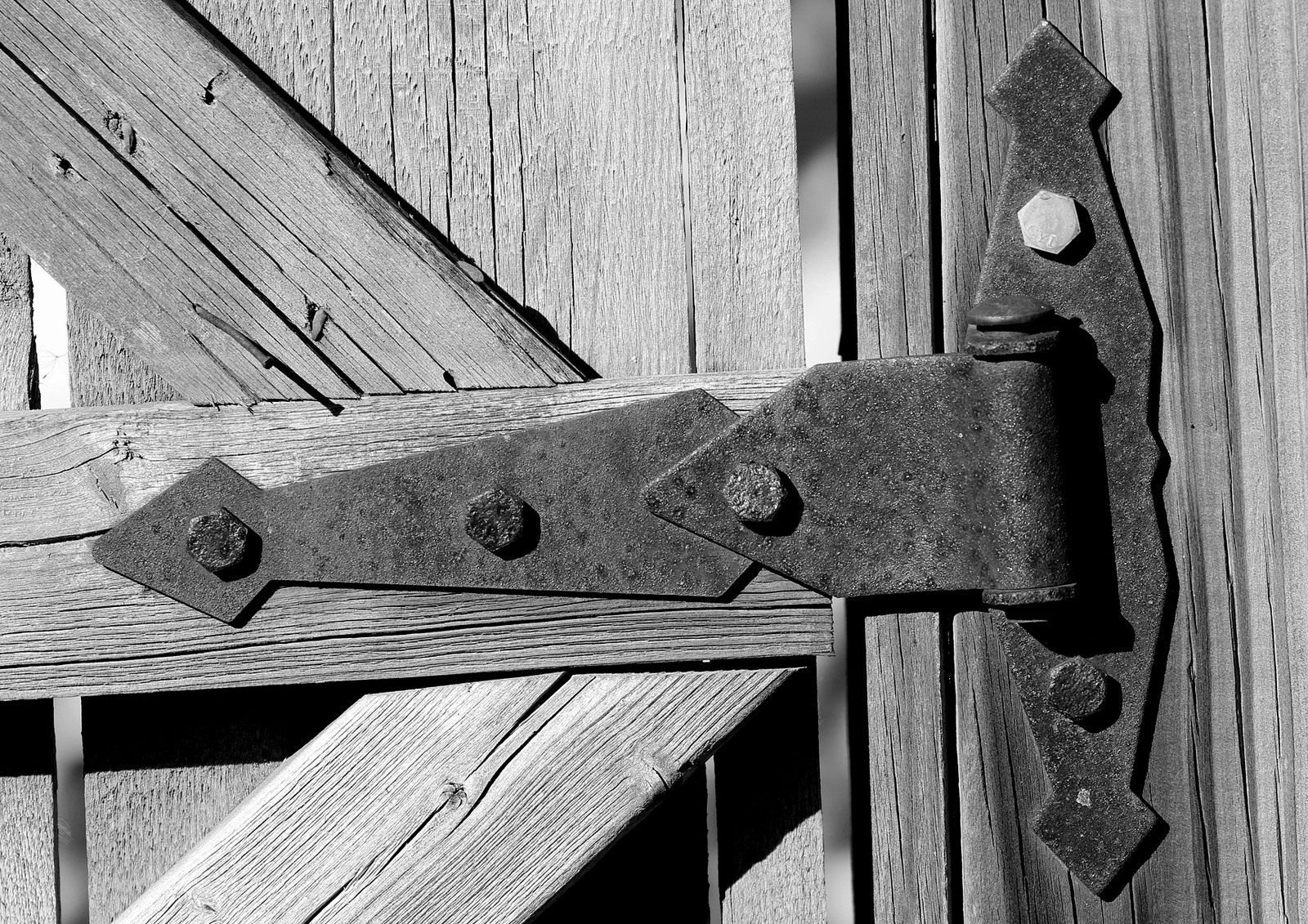 Old hinge
